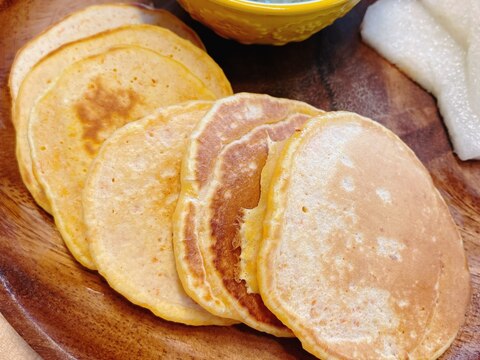 離乳食中期★手掴み食べ　卵不使用人参パンケーキ